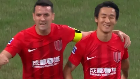 曼联2月最佳球员再引热议：老特拉福德见证其制胜瓜迪奥拉