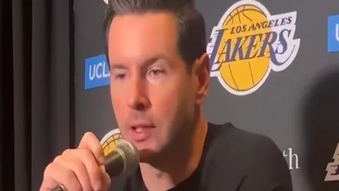 李方慧勇夺亚冬会自由式滑雪U型场地女子金牌